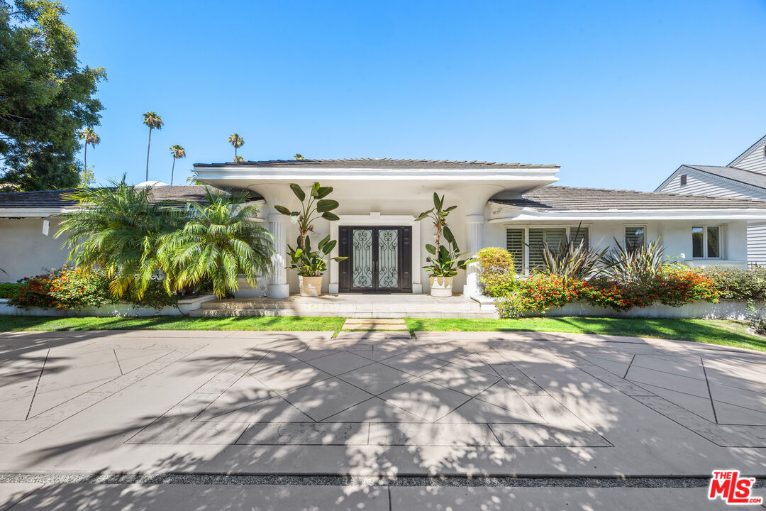 Property photo for 716 N Beverly Dr, Beverly Hills, CA