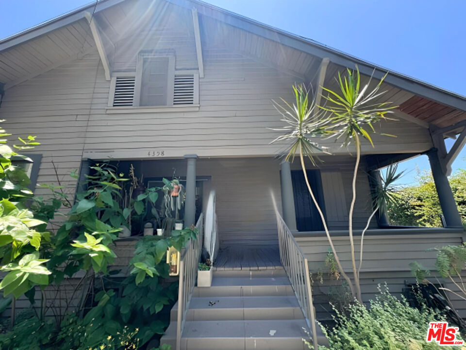 Property photo for 4360 1/2 Willow Brook Ave, Los Angeles, CA
