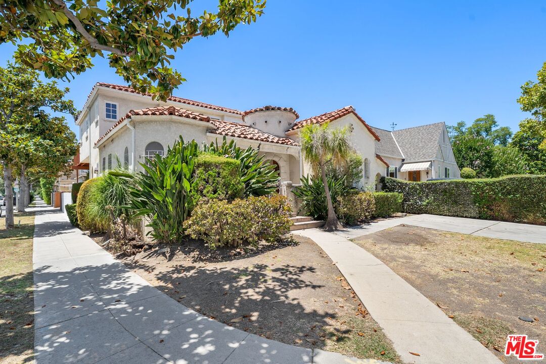 Property photo for 227 S Stanley Dr, Beverly Hills, CA