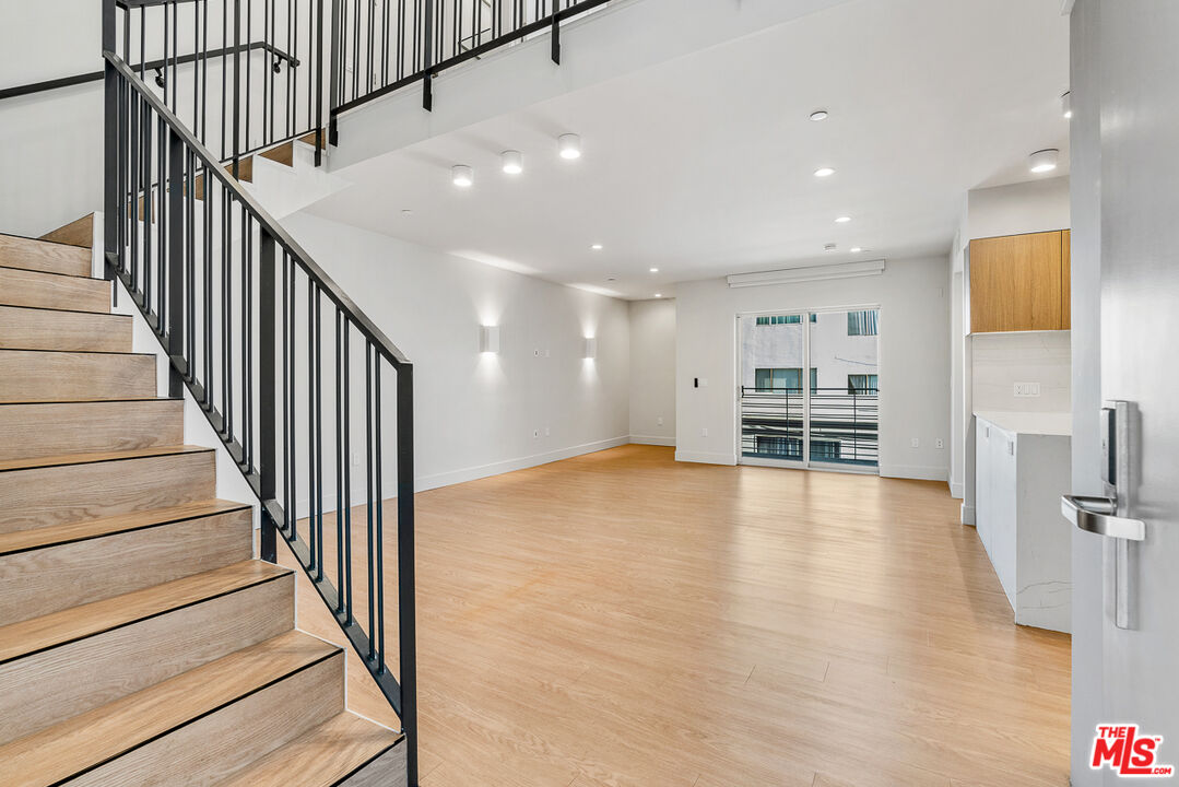 Property photo for 11837 Mayfield Ave, #302, Los Angeles, CA