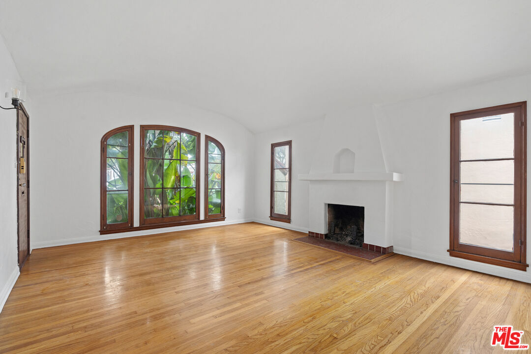 Property photo for 1150 Grant Ave, Venice, CA