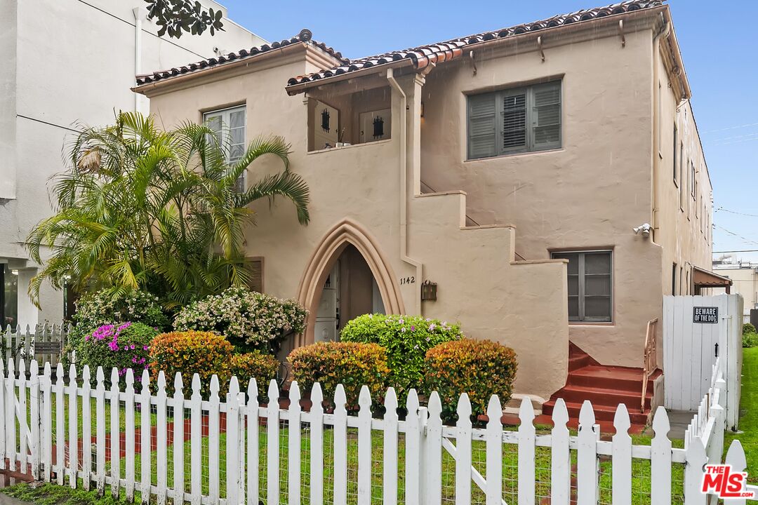 Property photo for 1142 S Clark Dr, #4, Los Angeles, CA