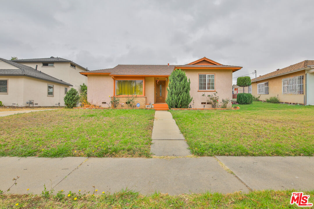 Property photo for 11615 Simms Ave, Inglewood, CA