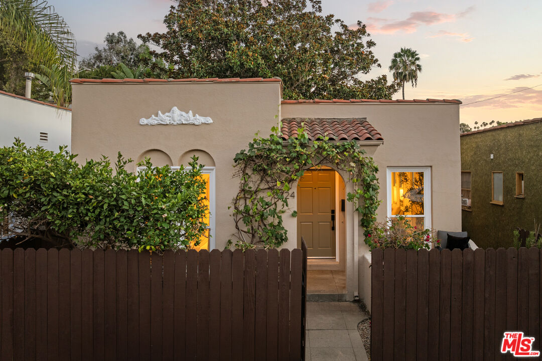 Property photo for 3324 Berkeley Ave, Los Angeles, CA