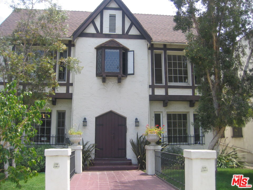 Property photo for 726 S Dunsmuir Ave, Los Angeles, CA