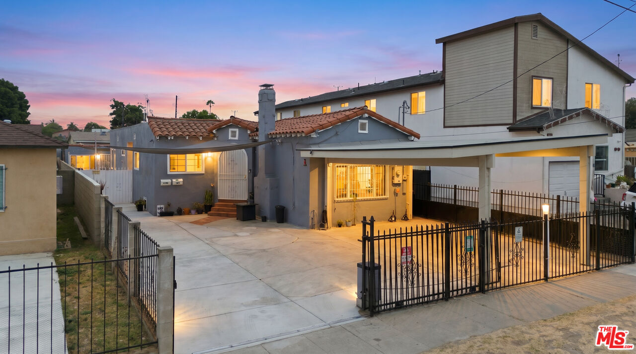Property photo for 642 W 95th St, Los Angeles, CA