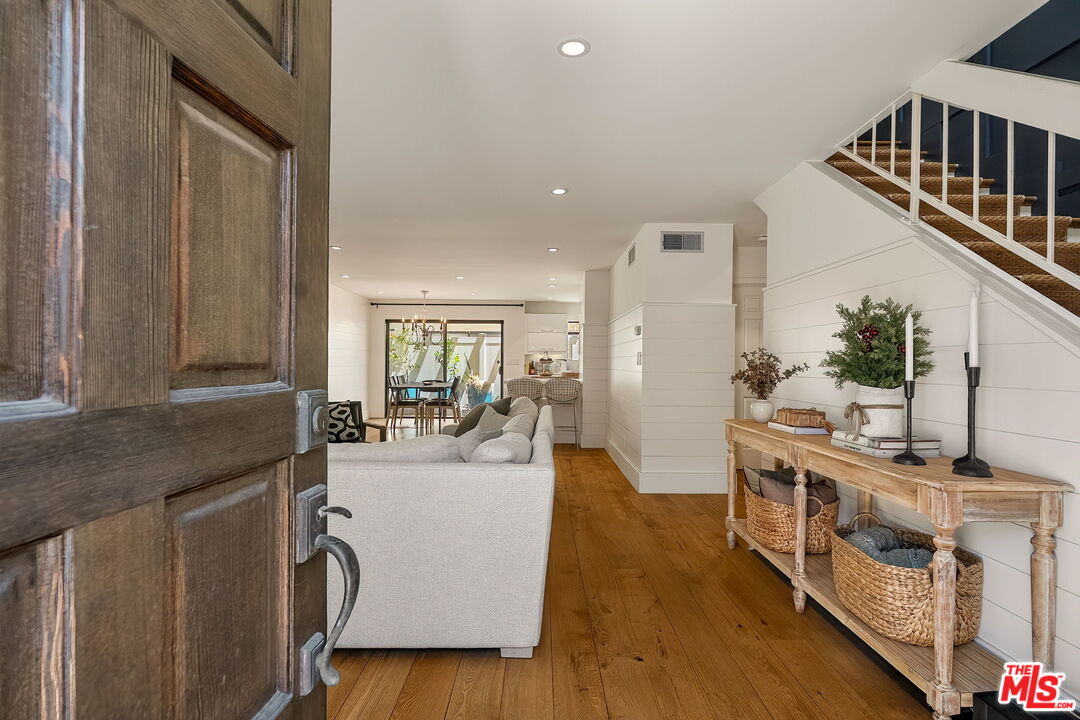 Property photo for 812 16th St, #5, Santa Monica, CA