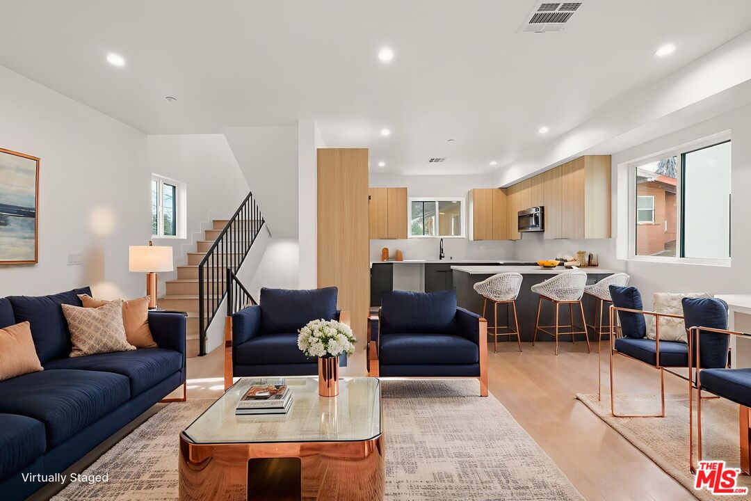Property photo for 913 N Hobart Blvd, #2, Los Angeles, CA