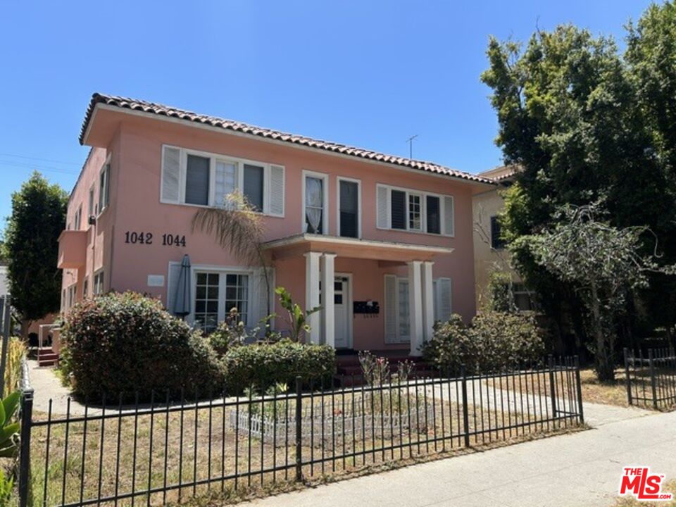 Property photo for 1042 2nd St, #3, Santa Monica, CA