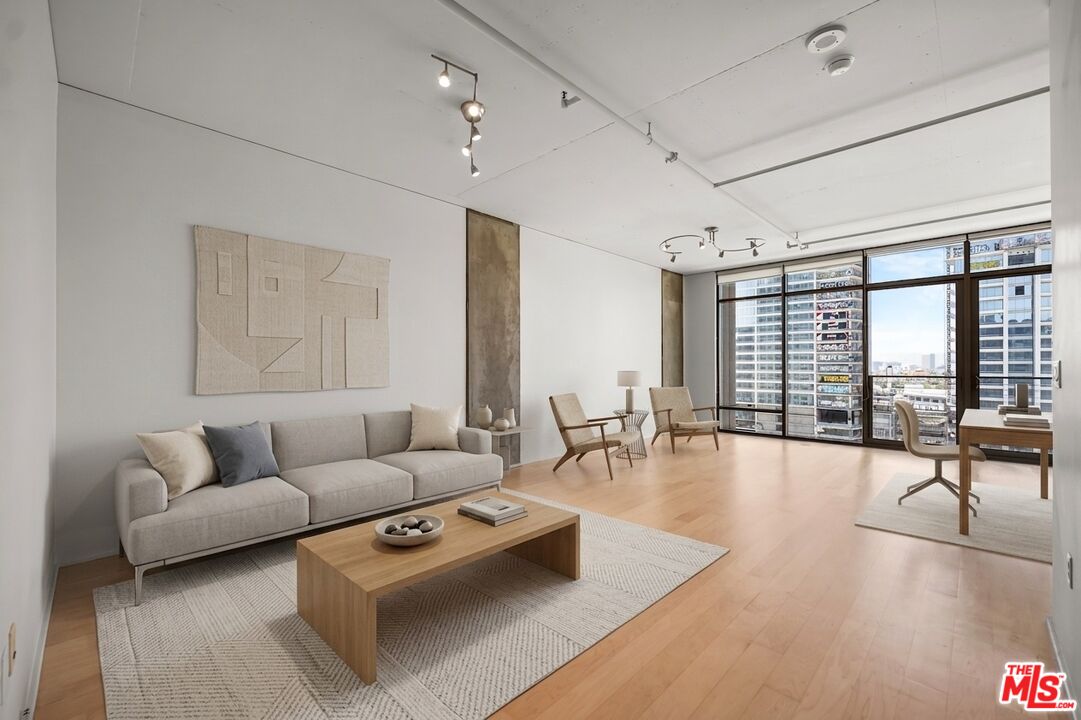 Property photo for 1100 S Hope St, #1410, Los Angeles, CA