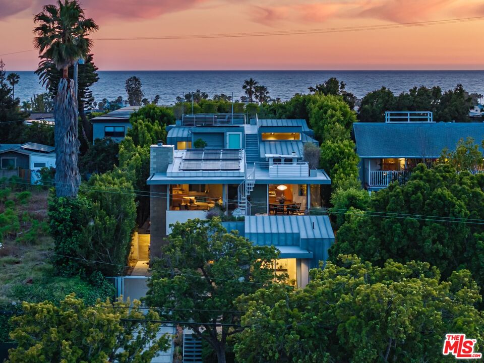 Property photo for 2502 7th St, Santa Monica, CA