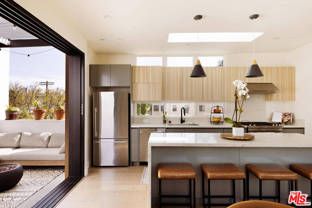 Property photo for 836 1/2 N Mccadden Pl, Los Angeles, CA