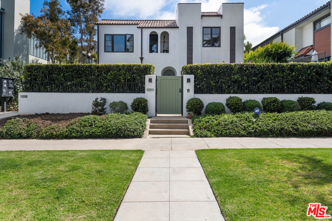 Property photo for 930 Lincoln Blvd, #B, Santa Monica, CA