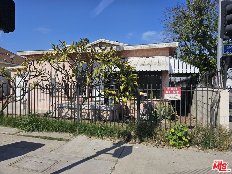 Property photo for 263 E 84th Pl, Los Angeles, CA