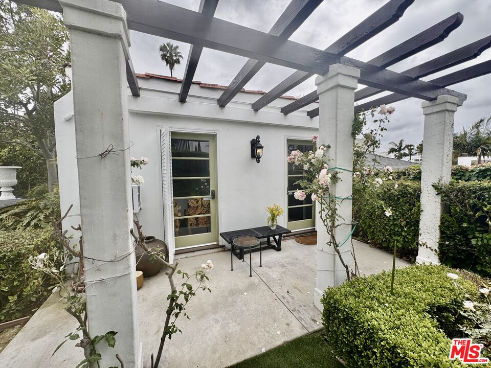Property photo for 921 S Spaulding Ave, #Guest, Los Angeles, CA
