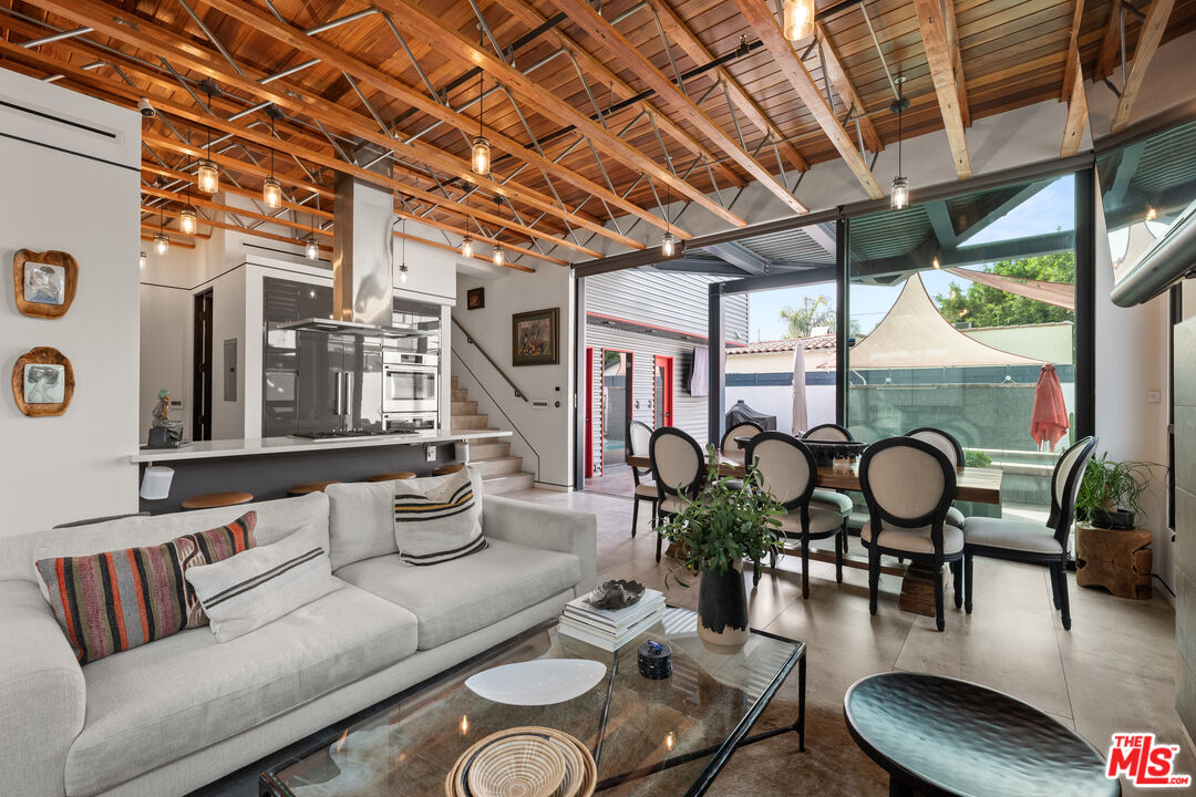 Property photo for 601 N Crescent Heights Blvd, Los Angeles, CA