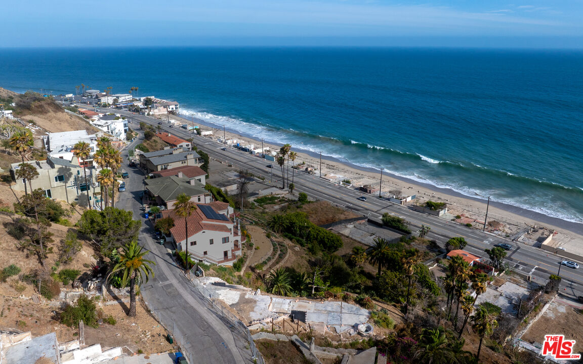 Property photo for 21400 Rambla Vista, Malibu, CA