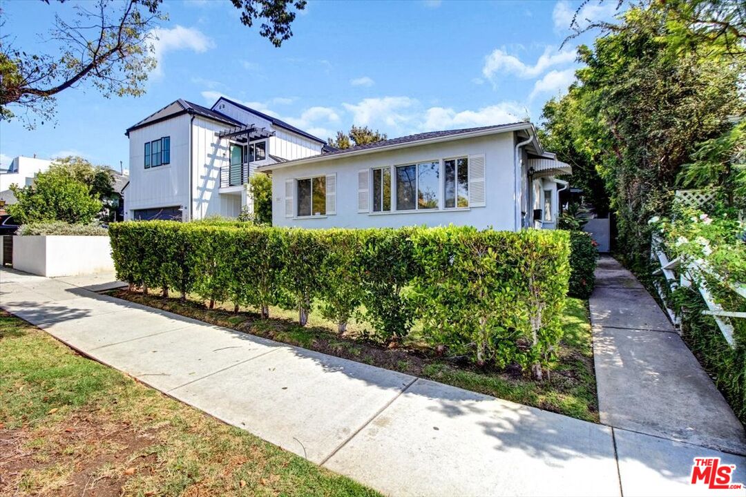 Property photo for 1057 17Th St, #rear, Santa Monica, CA