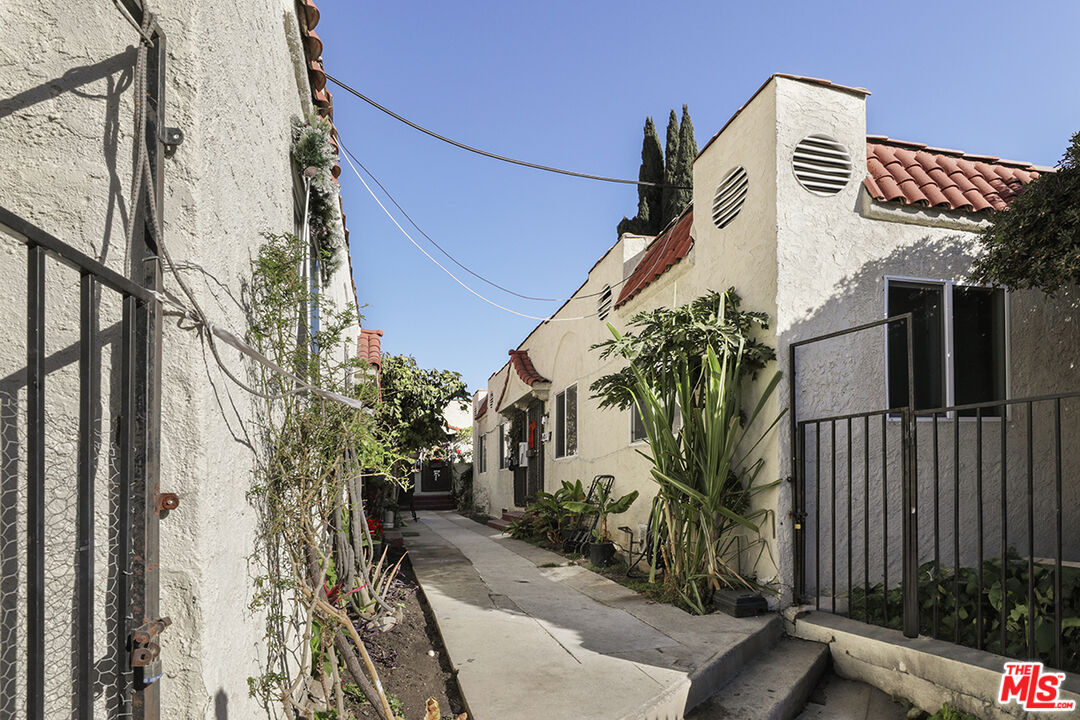 Property photo for 4011 Country Club Dr, Los Angeles, CA