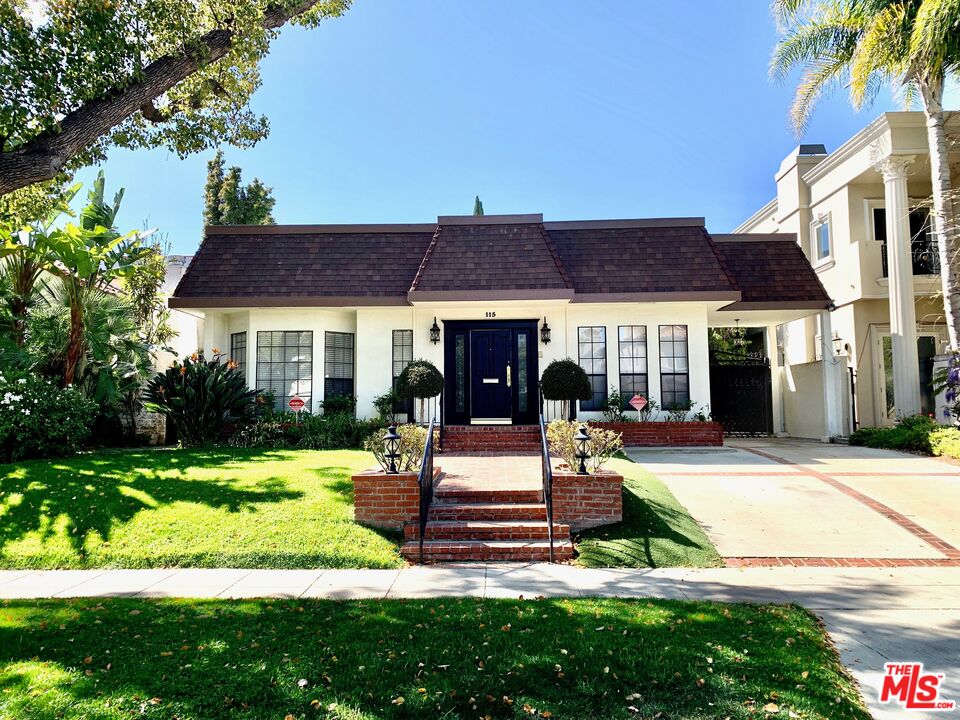 Property photo for 115 N Maple Dr, Beverly Hills, CA