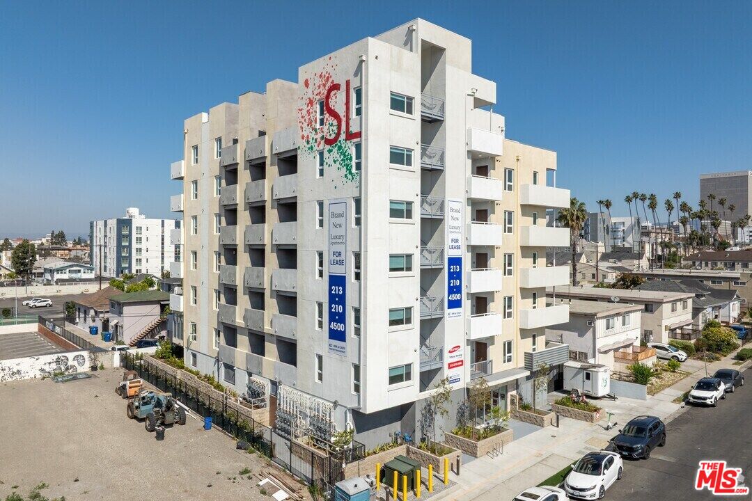 Property photo for 983 Dewey Ave, #204, Los Angeles, CA