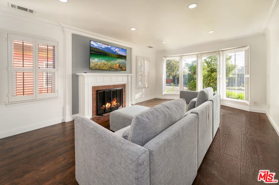 Property photo for 1789 S Fairfax Ave, Los Angeles, CA
