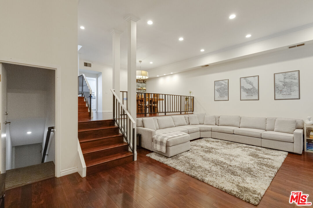 Property photo for 5215 White Oak Ave, #2, Los Angeles, CA