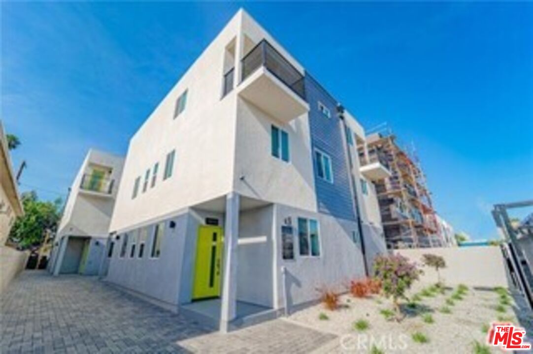 Property photo for 1870 W 20th St, #1870 1/2, Los Angeles, CA