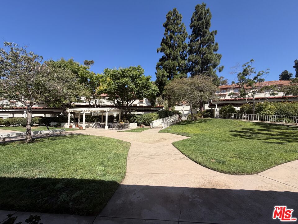 Property photo for 501 Palisades Dr, #309, Los Angeles, CA