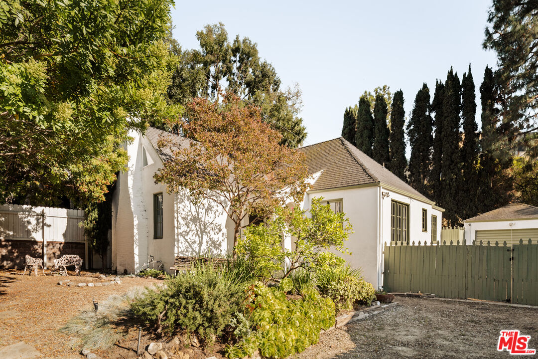 Property photo for 2272 India St, Los Angeles, CA