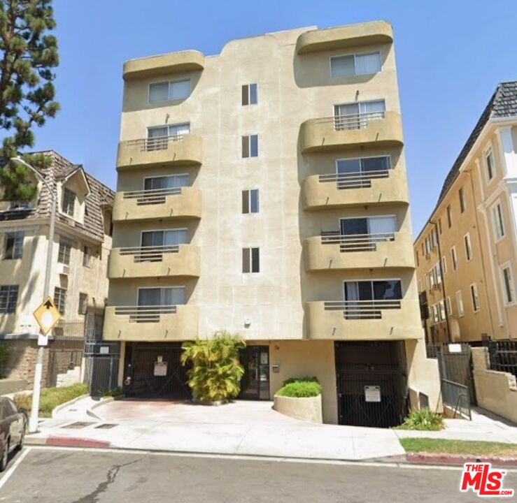 Property photo for 420 S Harvard Blvd, #301, Los Angeles, CA