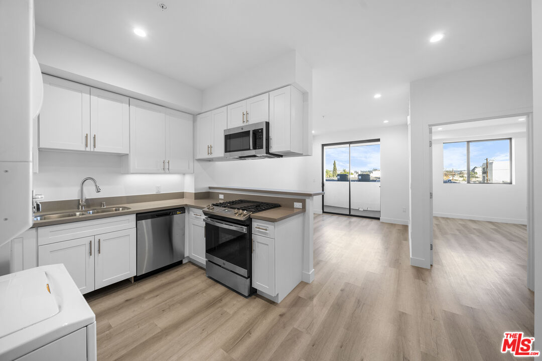 Property photo for 5612 Lexington Ave, #304, Los Angeles, CA