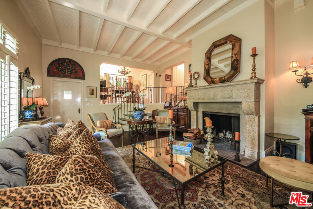 Property photo for 1367 N BEVERLY DR, Beverly Hills, CA