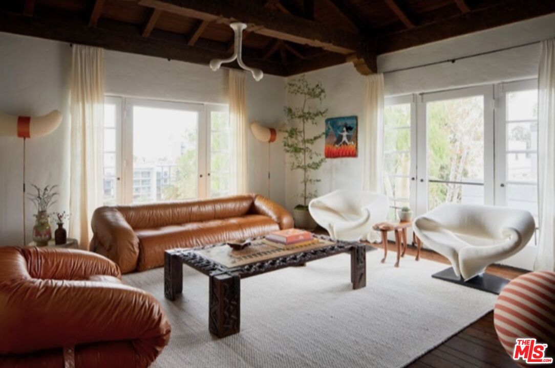 Property photo for 6684 Bonair Pl, Los Angeles, CA