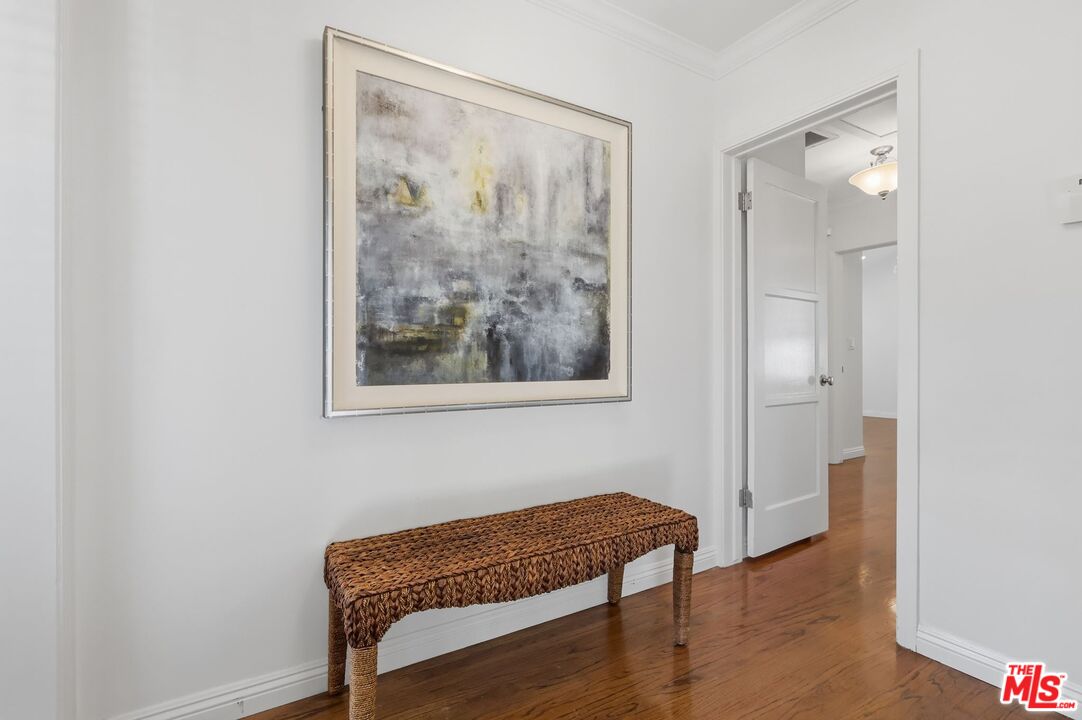 Property photo for 8344 Kenyon Ave, Los Angeles, CA
