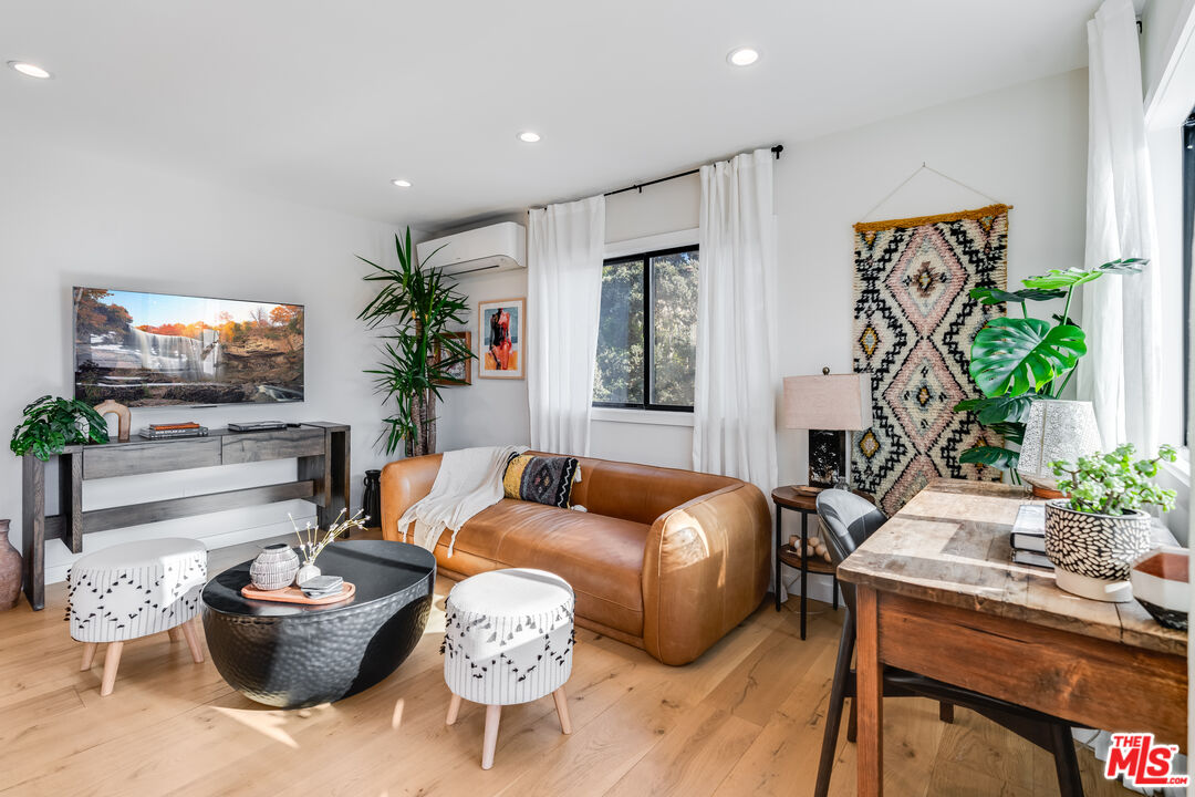 Property photo for 17 Sunset Ave, #4, Venice, CA