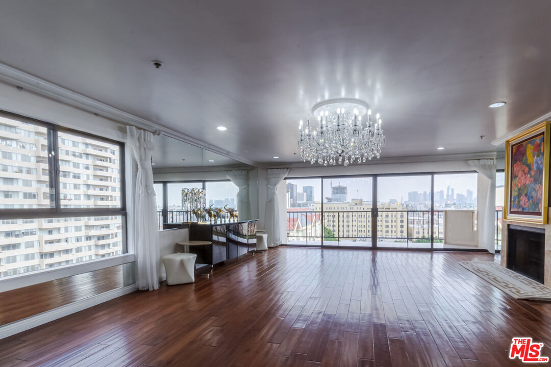 Property photo for 727 S Ardmore Ave, #906, Los Angeles, CA