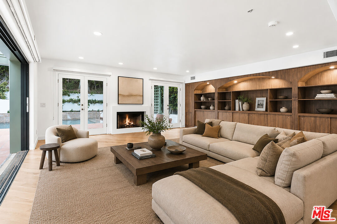 Property photo for 1200 N Doheny Dr, Los Angeles, CA