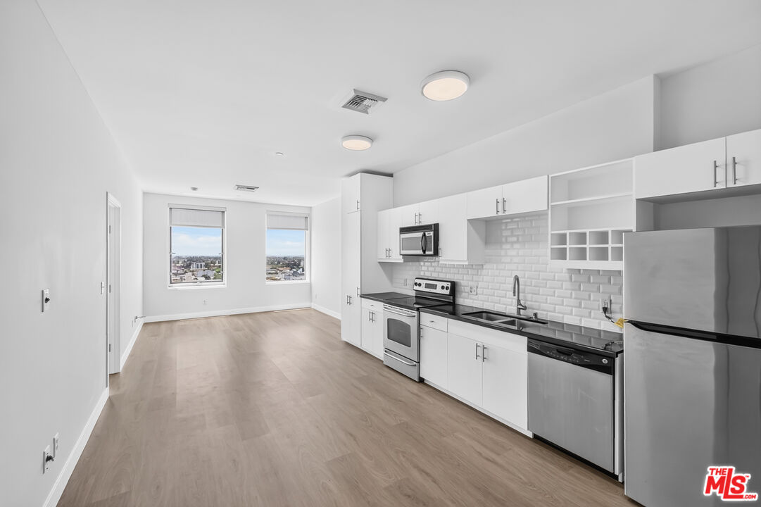 Property photo for 3810 Wilshire Blvd, #1108, Los Angeles, CA