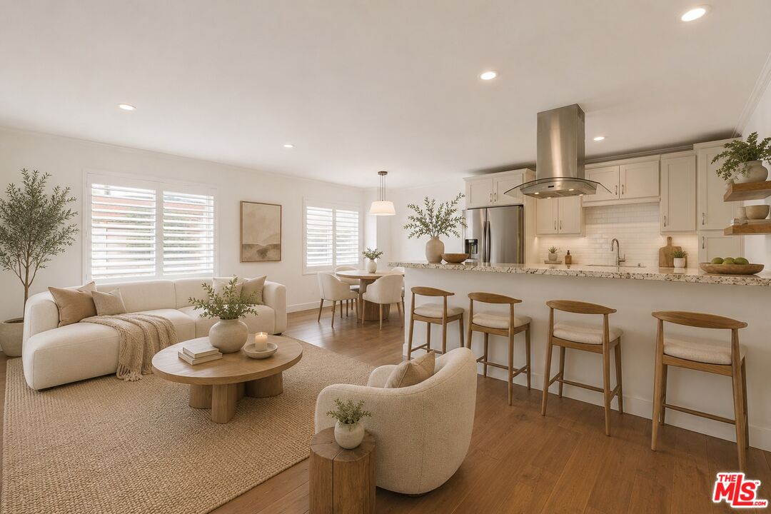 Property photo for 933 11th St, #21, Santa Monica, CA