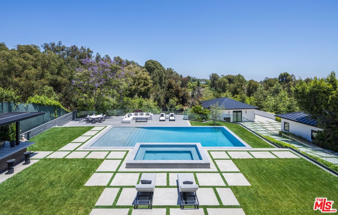 Property photo for 499 Halvern Dr, Los Angeles, CA