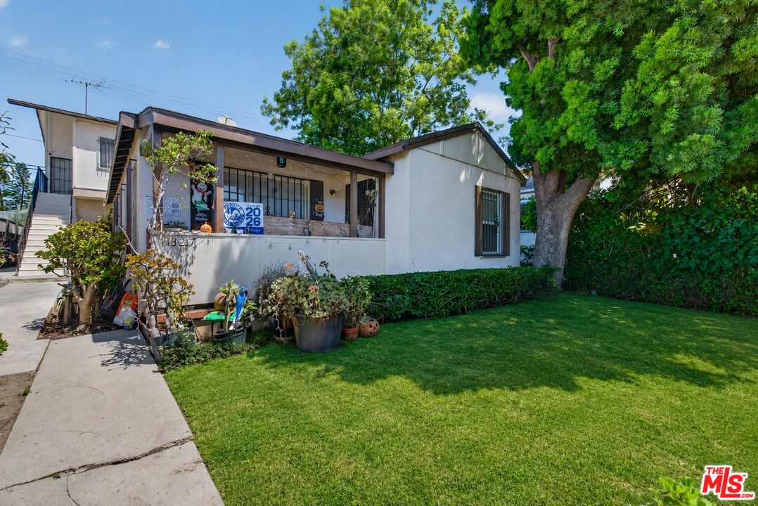 Property photo for 13217 Venice Blvd, Los Angeles, CA