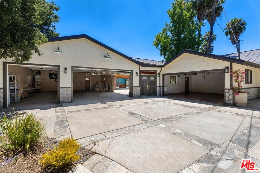 Property photo for 22954 Collins St, Los Angeles, CA