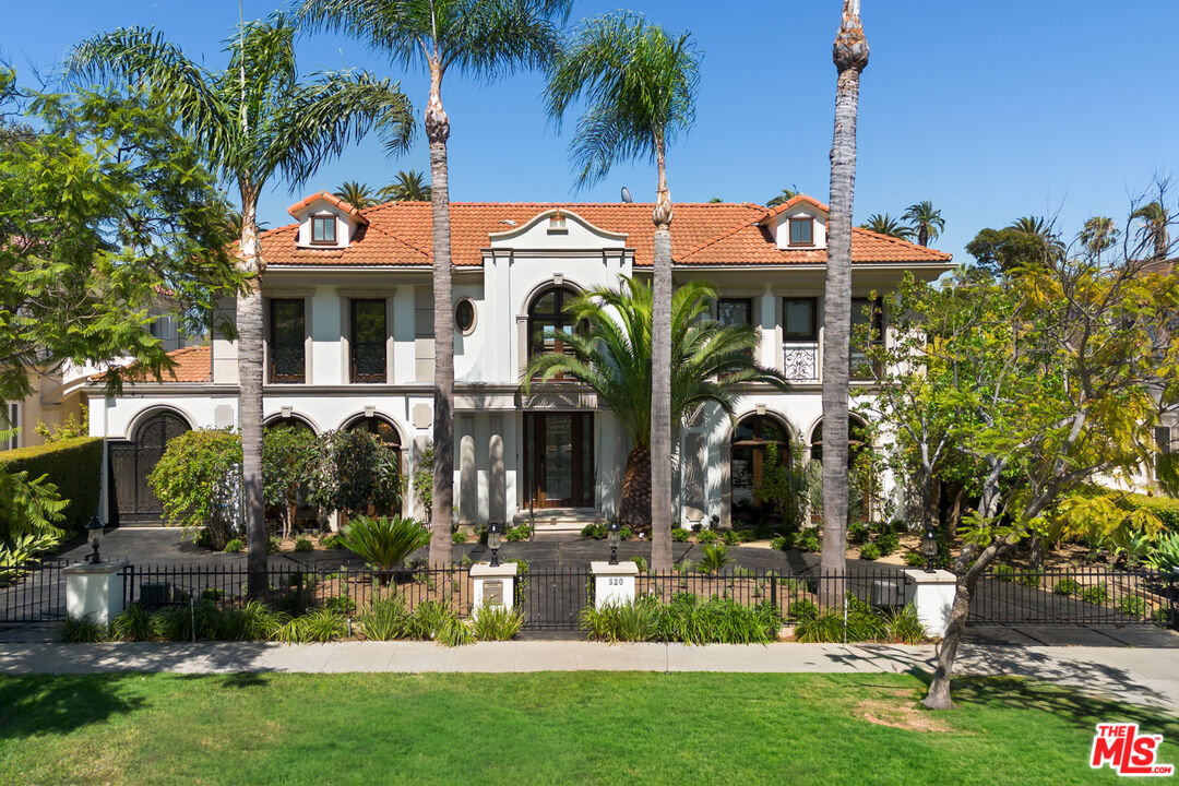 Property photo for 520 N Palm Dr, Beverly Hills, CA