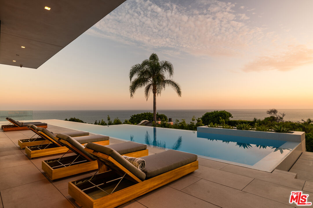 Property photo for 26946 Pacific Coast Hwy, Malibu, CA