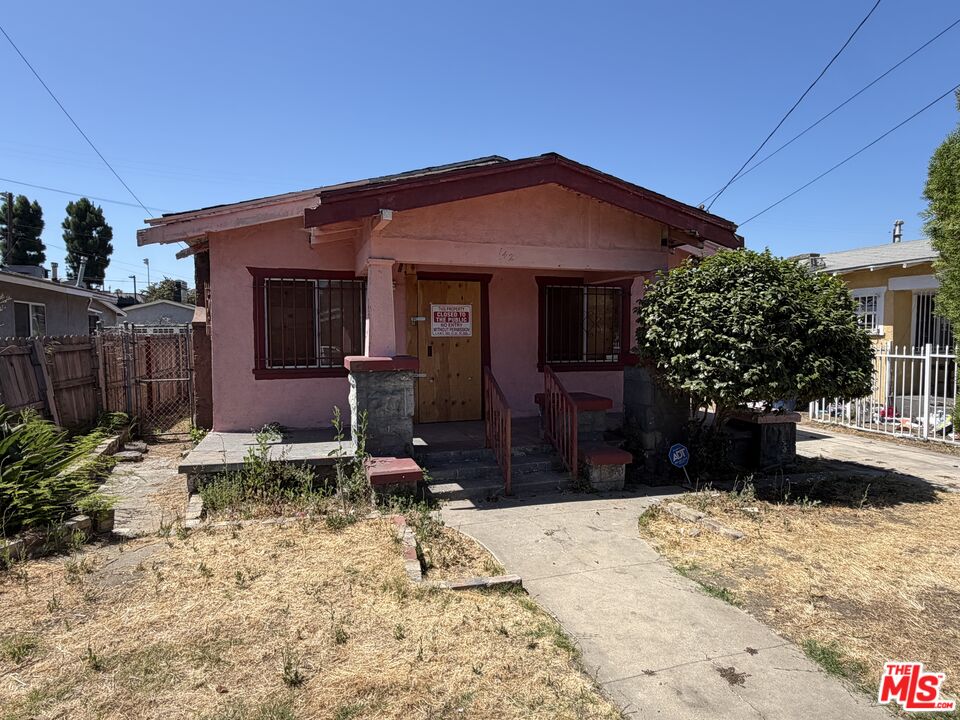Property photo for 142 W 58th St, Los Angeles, CA