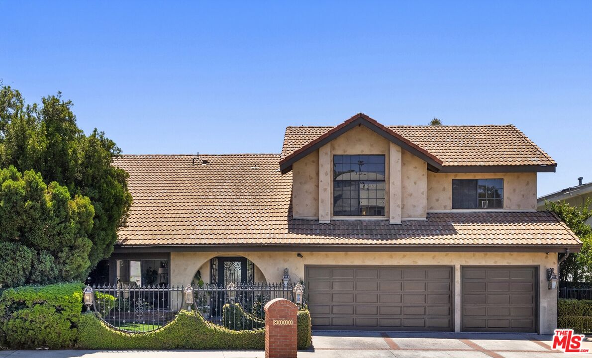 Property photo for 8000 Oceanus Dr, Los Angeles, CA