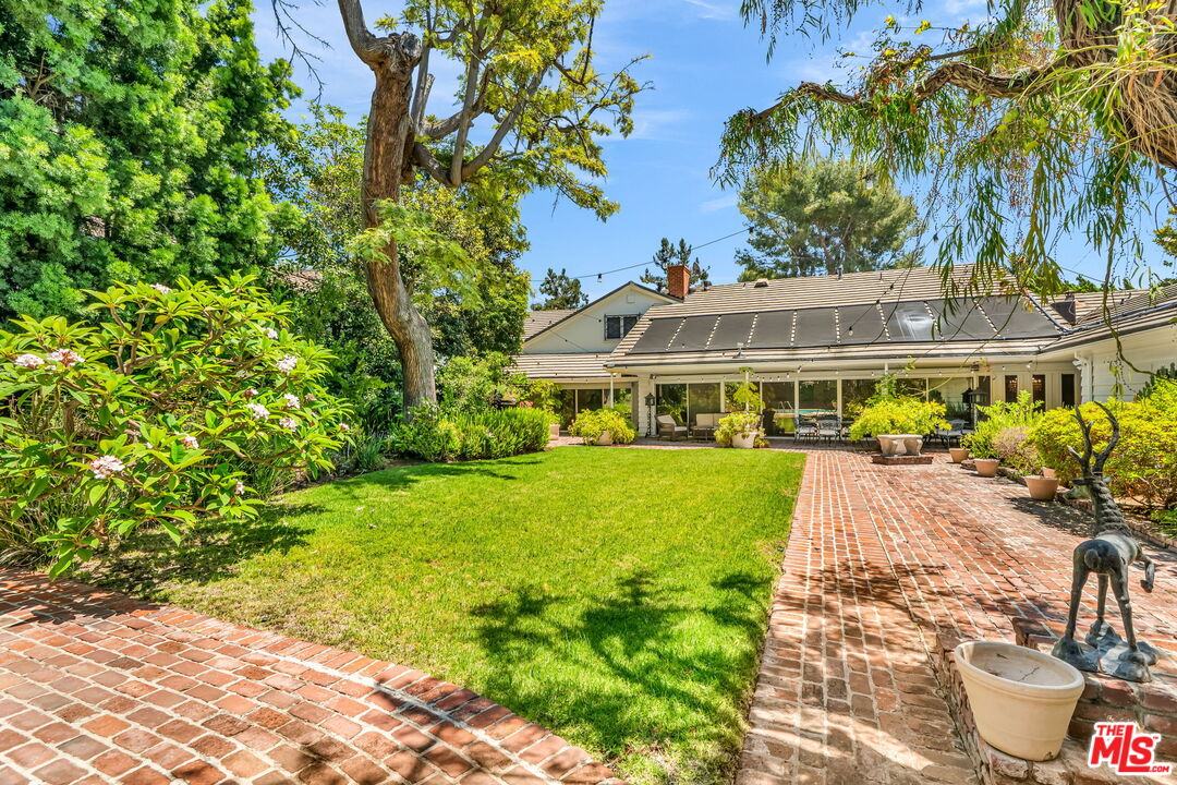 Property photo for 701 N Sierra Dr, Beverly Hills, CA