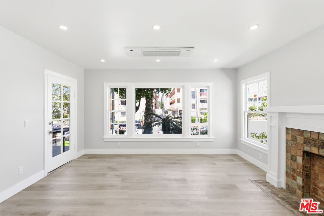 Property photo for 224 1/2 N New Hampshire Ave, Los Angeles, CA