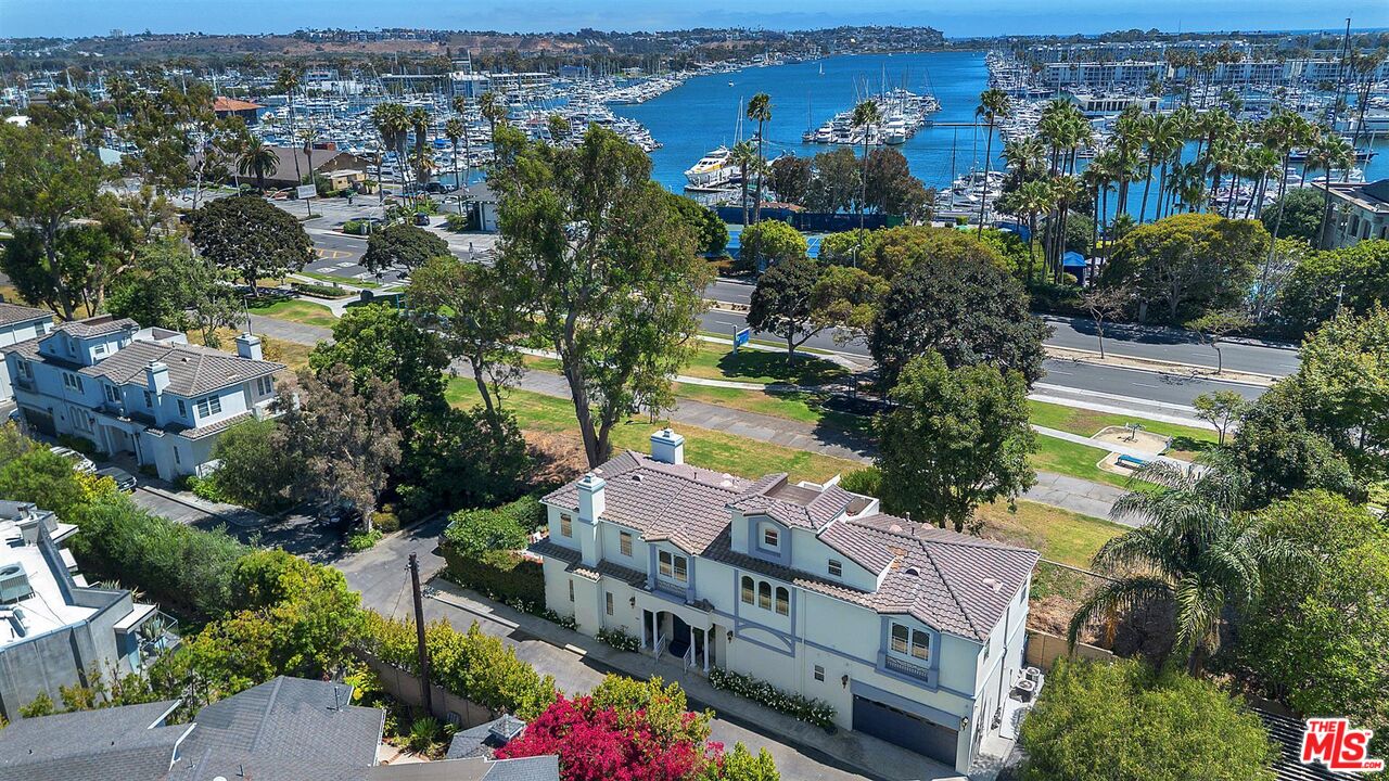 Property photo for 928 Harbor Crossing Ln, Los Angeles, CA